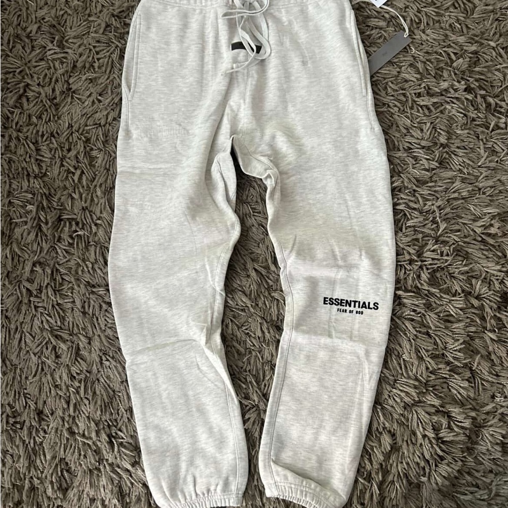 Fear of God Essentials Sweatpants SS22 Light Oatmeal - 100% Authentic SIZE LARGE